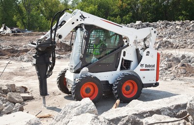 BOBCAT_S590_törőx.jpg